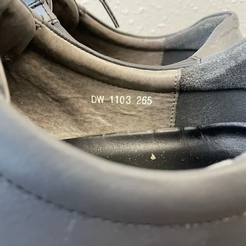 Tandy Leather Sneakers Size 5